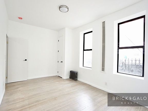 5th image of 512 W 158th St APT 22