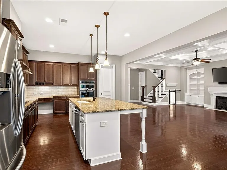 2607 Lulworth Ln — Photo 14