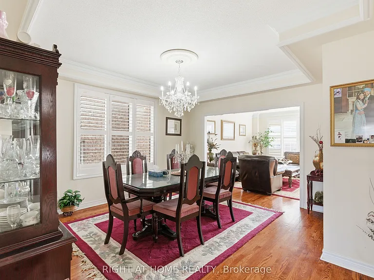 284 Maple Leaf Dr — Photo 10