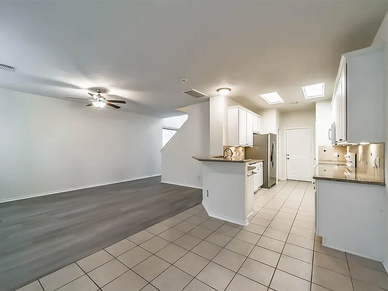 246 W Stedhill Loop — Photo 12