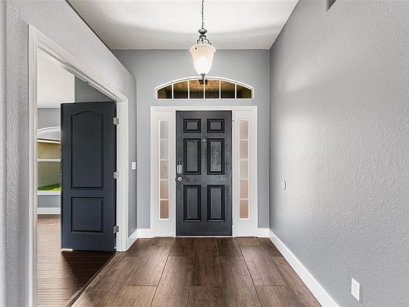 5th image of 4123 ISLAND LAKES DRIVE