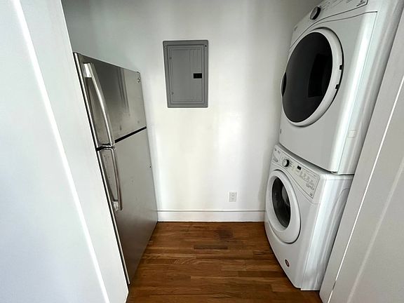 5th image of 1411-1415 S Oxford Ave #35418BA65