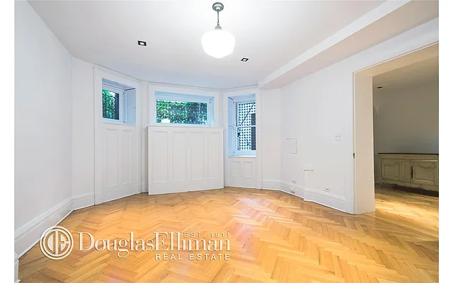 Rented by Douglas Elliman | media 22