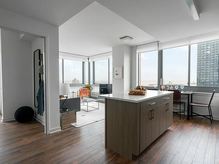 245 Grand St #2502 — Photo 2