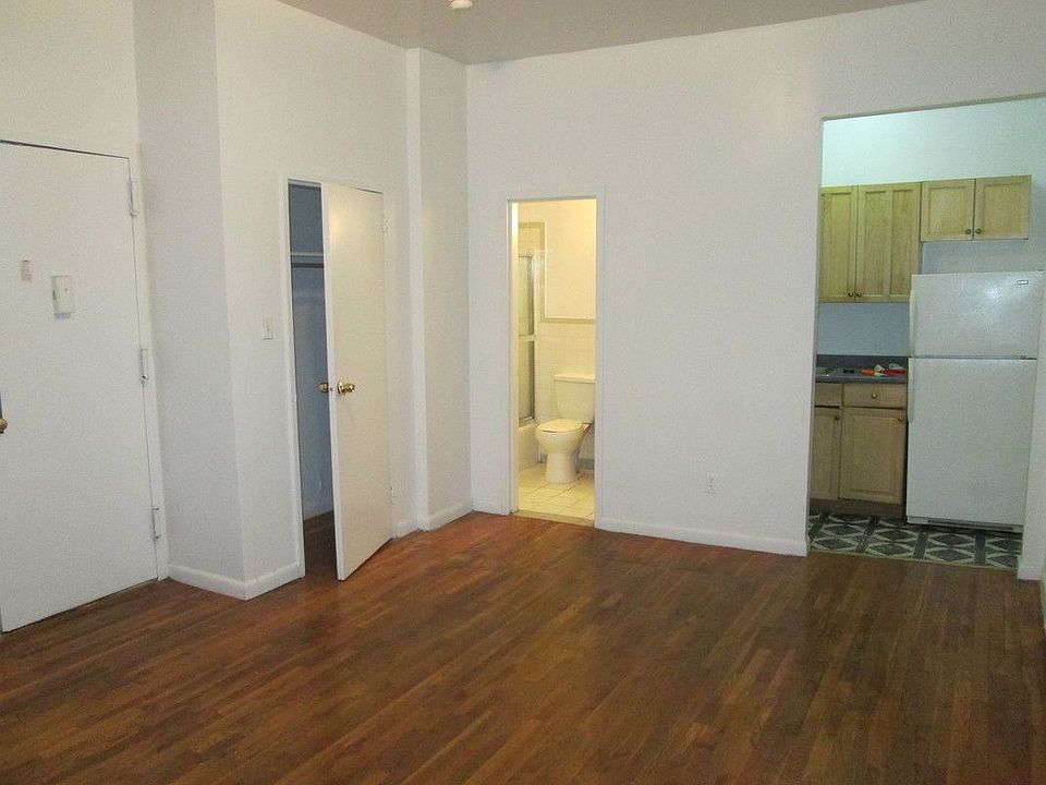 1st image of 1625 Lexington Ave APT 5A
