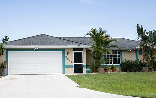 1st image of 2049 SE South Buttonwood Drive