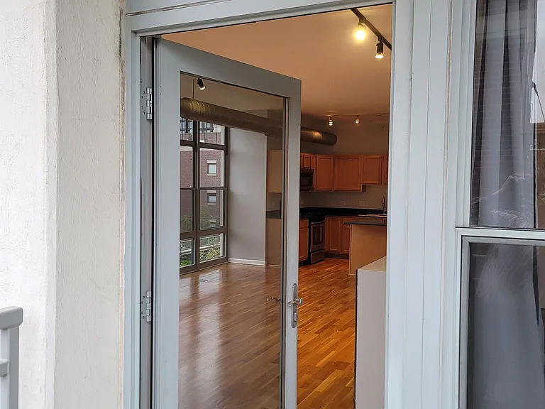 1200 W Monroe St #420 — Photo 37