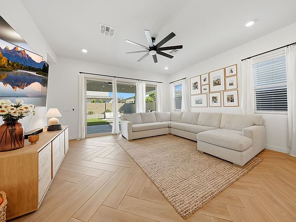 5th image of 1508 E Sourwood Ct
