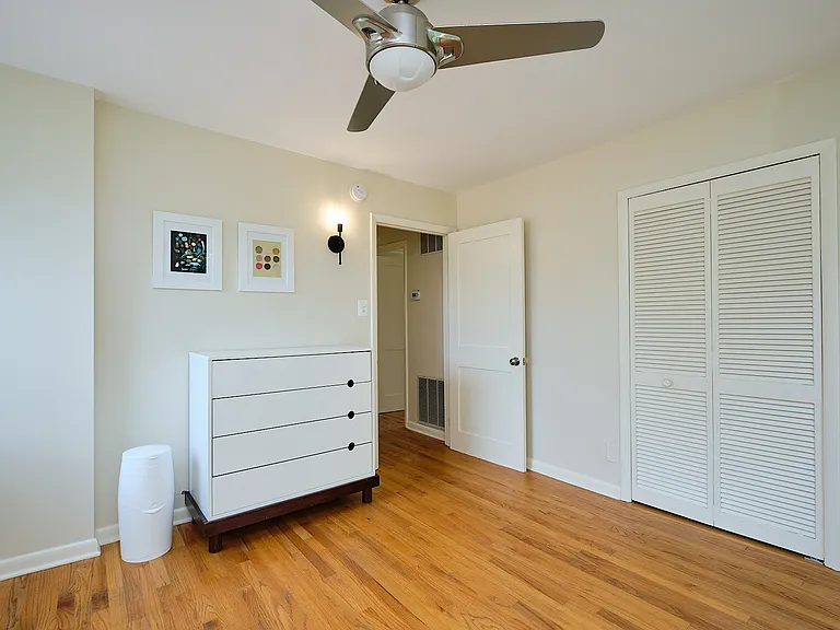 1318 Perry St NE — Photo 31
