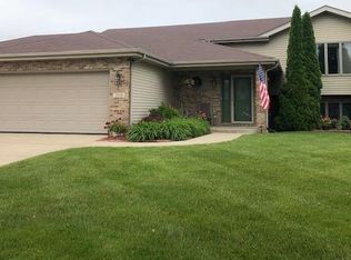 7410 W 92nd Ln, Crown Point, IN 46307