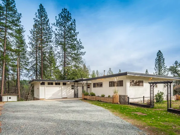 13081 Pine Cone Cir, Grass Valley, CA 95945