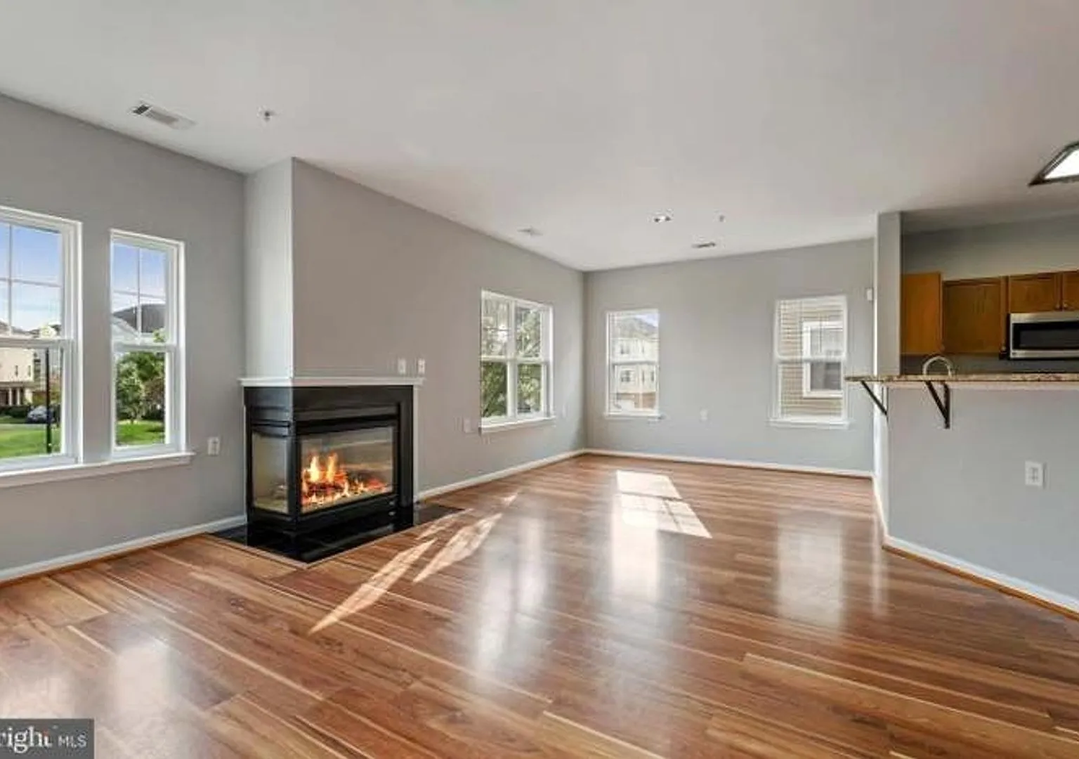 Spacious 3BR Condo in Suitland — Photo 4