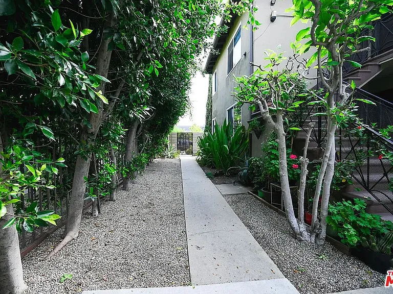 5533 W Jefferson Blvd #5 — Photo 5