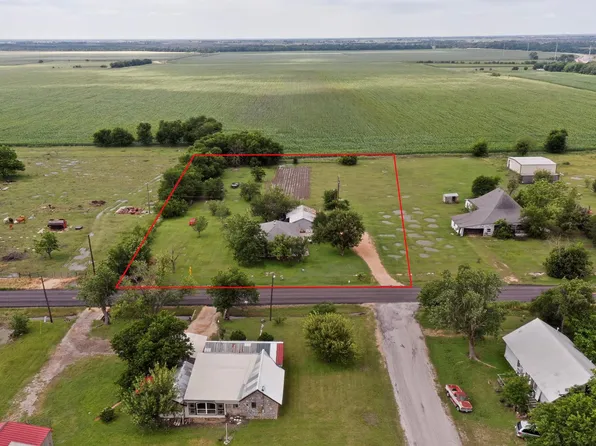 711 E Clark St, Bartlett, TX 76511