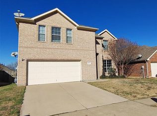 637 Horn St, Crowley, TX 76036
