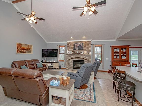 4th image of 4127 Carondelet Dr