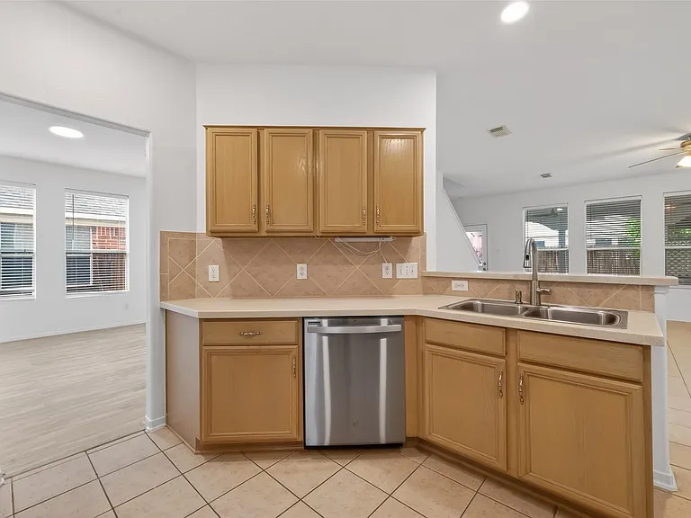 19530 Harvest Stream Way — Photo 15