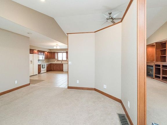 3rd image of 5080 NE 88th St