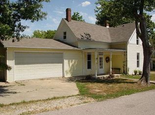 210 E Walnut St, Elberfeld, IN 47613