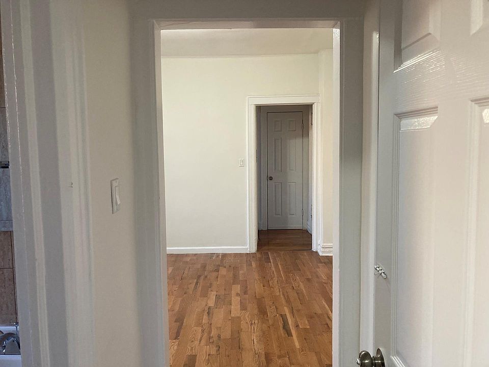 1st image of 1080 Ovington Ave APT B4