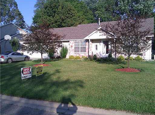 1st image of 52162 Pickwick Ln