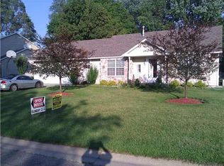 52162 Pickwick Ln, South Bend, IN 46637