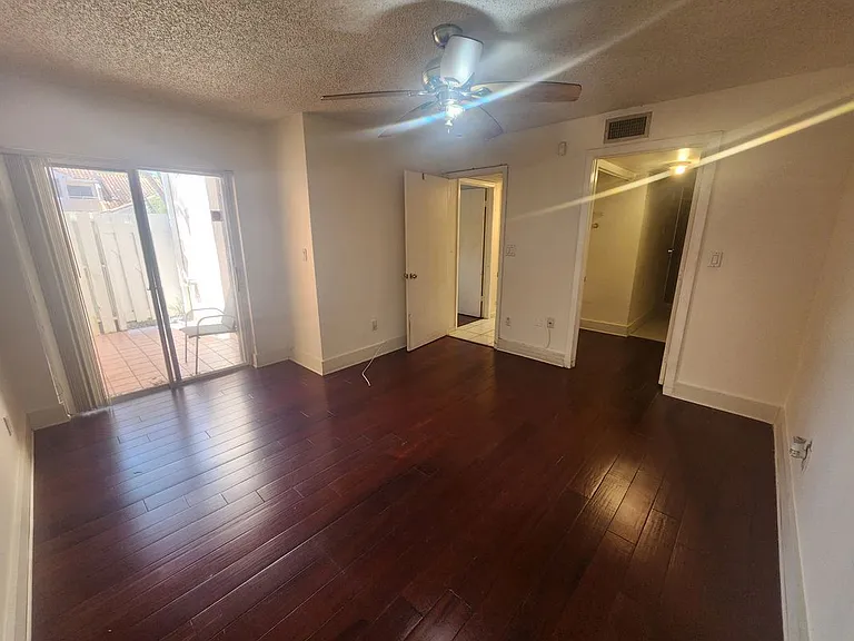 11810 SW 80th St #216 — Photo 10