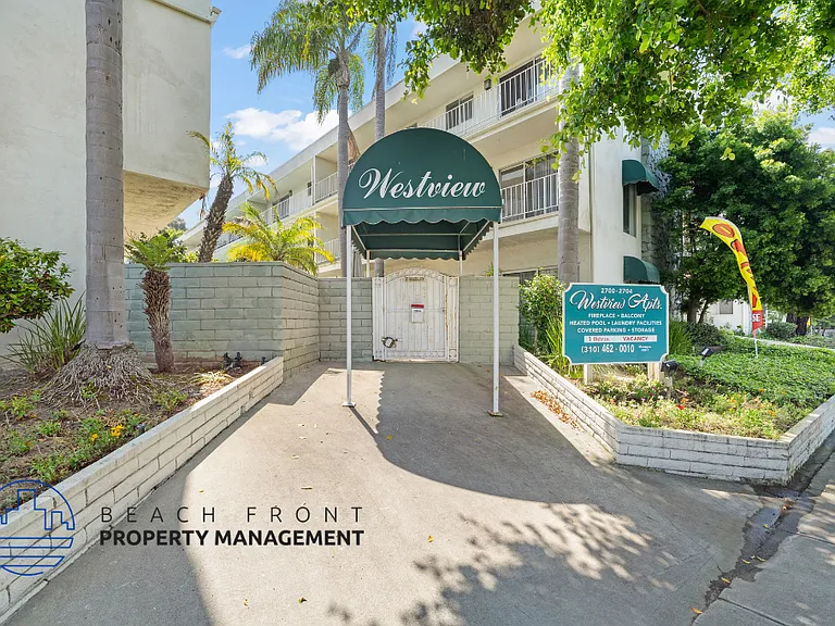 2700 Aviation Blvd #2704 — Photo 1
