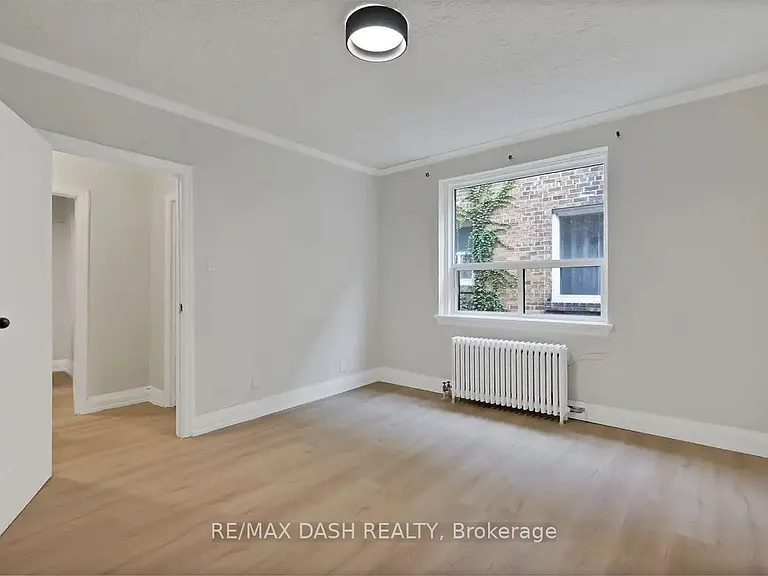 50 Raglan Ave #5 — Photo 14