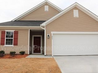 217 Willow Grove Ln, Fuquay Varina, NC 27526