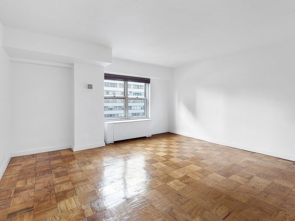 4th image of 220 E 60th St Penthouse G