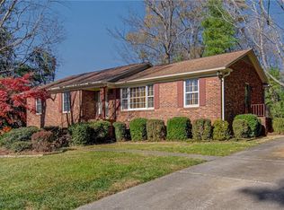 6104 Buckhorn Rd, Greensboro, NC 27410