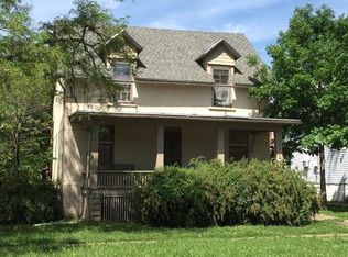 803 Mechanic St APT 1, Emporia, KS 66801