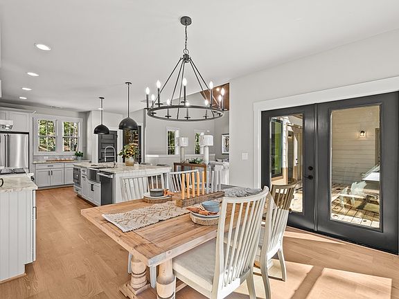 4th image of 158 Tree Line Ln