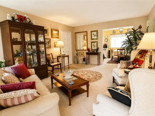 660 S Glassell St APT 100, Orange, CA 92866