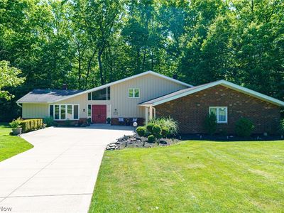 9124 Meadow Ln, Brecksville, OH, 44141