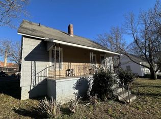 14 Bobo St, Greer, SC 29650