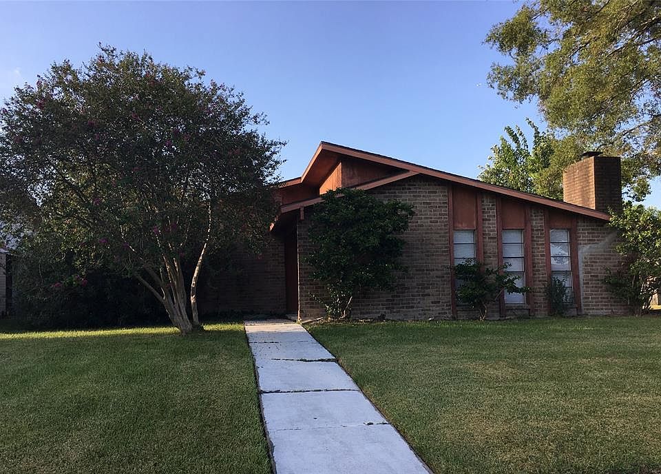 1st image of 14535 Lorne Dr