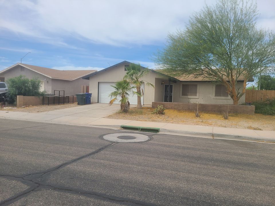 1st image of 3850 S Hinckley Dr
