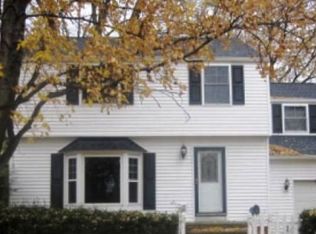 1434 Clearview Rd, Lyndhurst, OH 44124