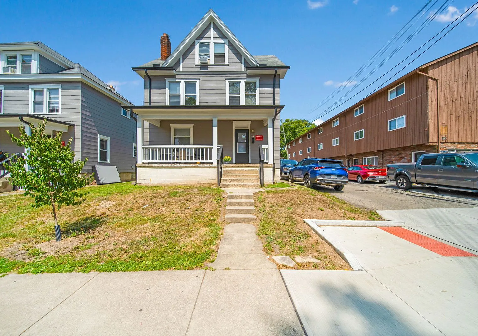 Ultimate 6-Bedroom House with Spacious Living & Sun-Soaked Outdoor Space on Frambes Ave! — Photo 2