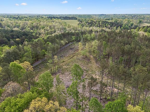 4th image of 1 Pleasant Ridge Rd