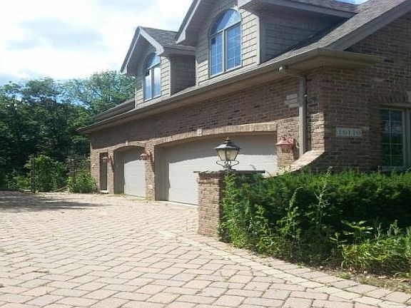 3rd image of 16110 Wildwood Ln