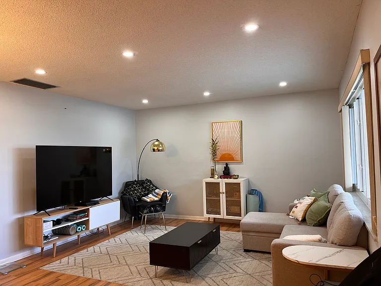 3201 NE 29th St #307 — Photo 1