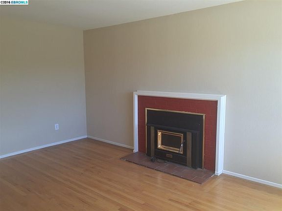 4th image of 4609 Robert Way