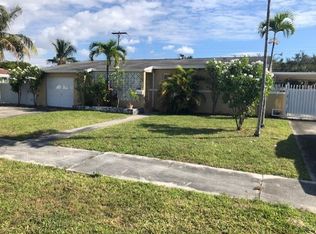 1831 SW 92nd Ct, Miami, FL 33165