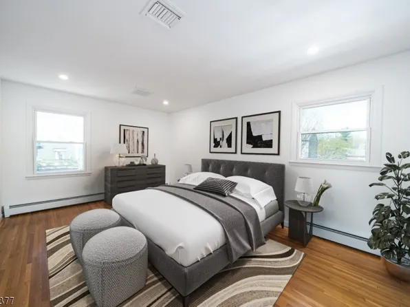 305 South Pkwy, Clifton City, NJ 07014