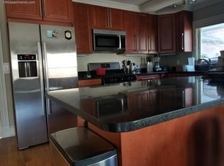 8 Russell St #3, Cambridge, MA 02140