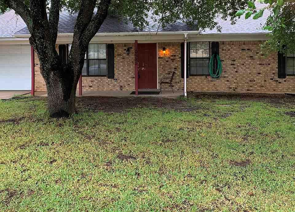 1st image of 10585 Rolling Pines Dr