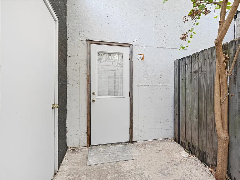 2425 Augusta Dr #29 — Photo 29